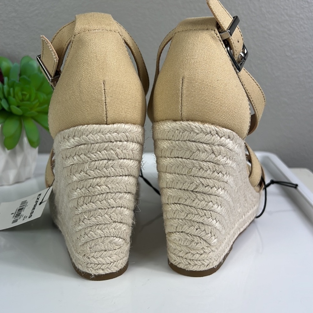 NWT Express Espadrille Wedge 6 Cream Cross Strap - Picture 3 of 12